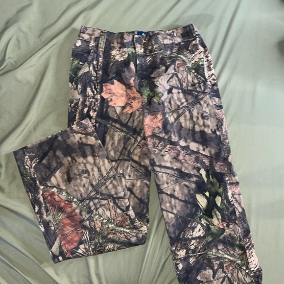 Youth Field and Stream Mossy Oak Camo Pants - Picture 1 of 4